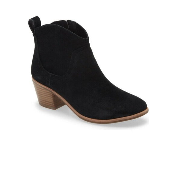 UGG Shoes - NIB UGG Kingsburg Black Waterproof Suede Western
